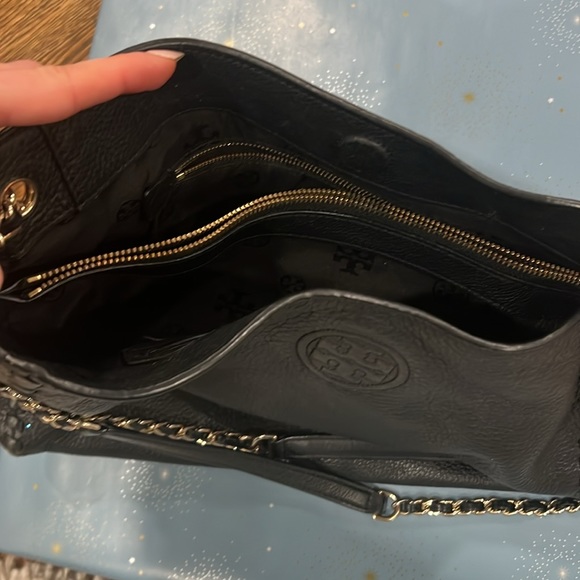 Tory Burch Large Leather Bag - Picture 4 of 8